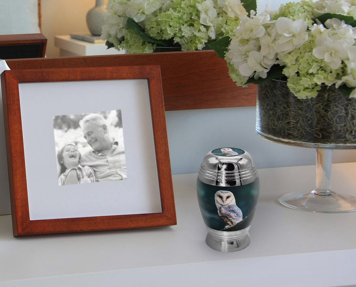 Observing Owl Extra Large Urn or Companion Urn – Extra Large Urns for Human Ashes | XL Urn & XXL Urn